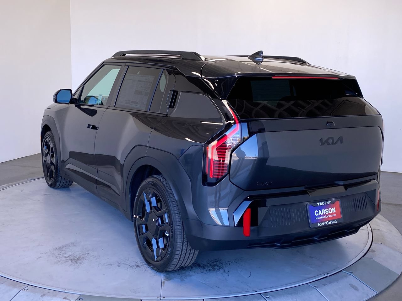New 2027 Kia EV3 Wind FWD image 3