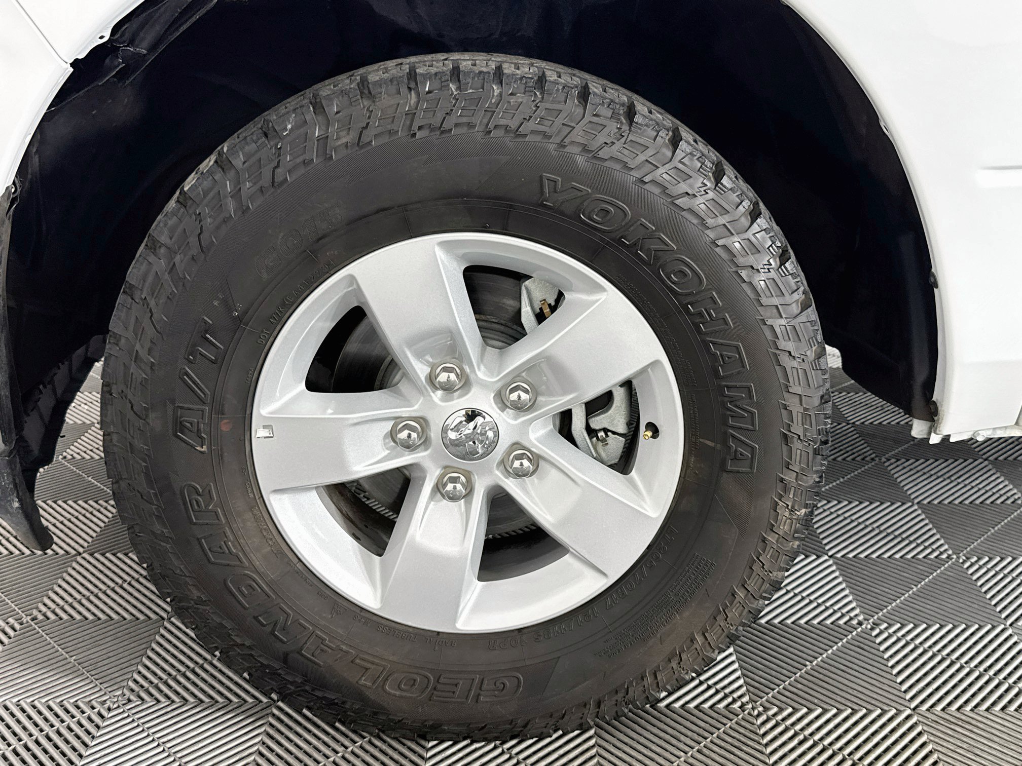 Used 2023 RAM 1500 Classic SLT w/ Electronics Group AWD/4WD image 34