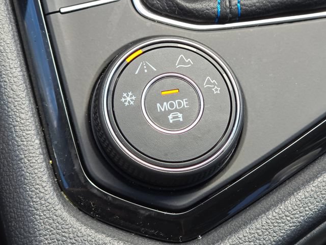 Used 2024 Volkswagen Taos SE AWD/4WD image 14