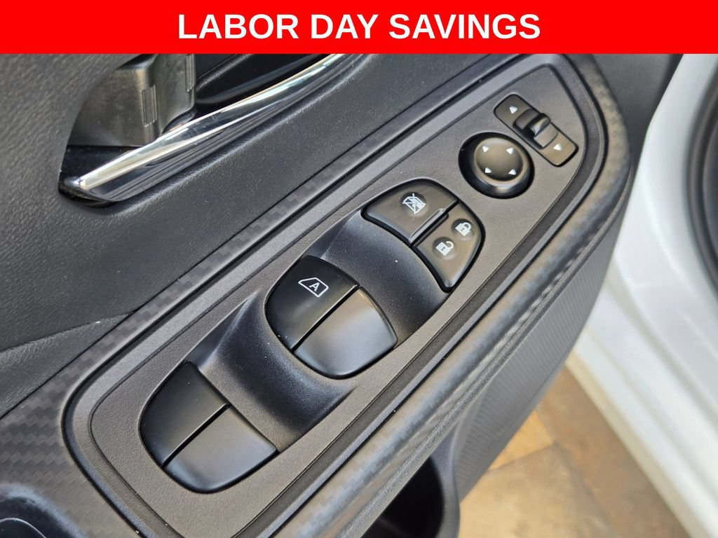 Used 2024 Nissan Versa SV FWD image 12