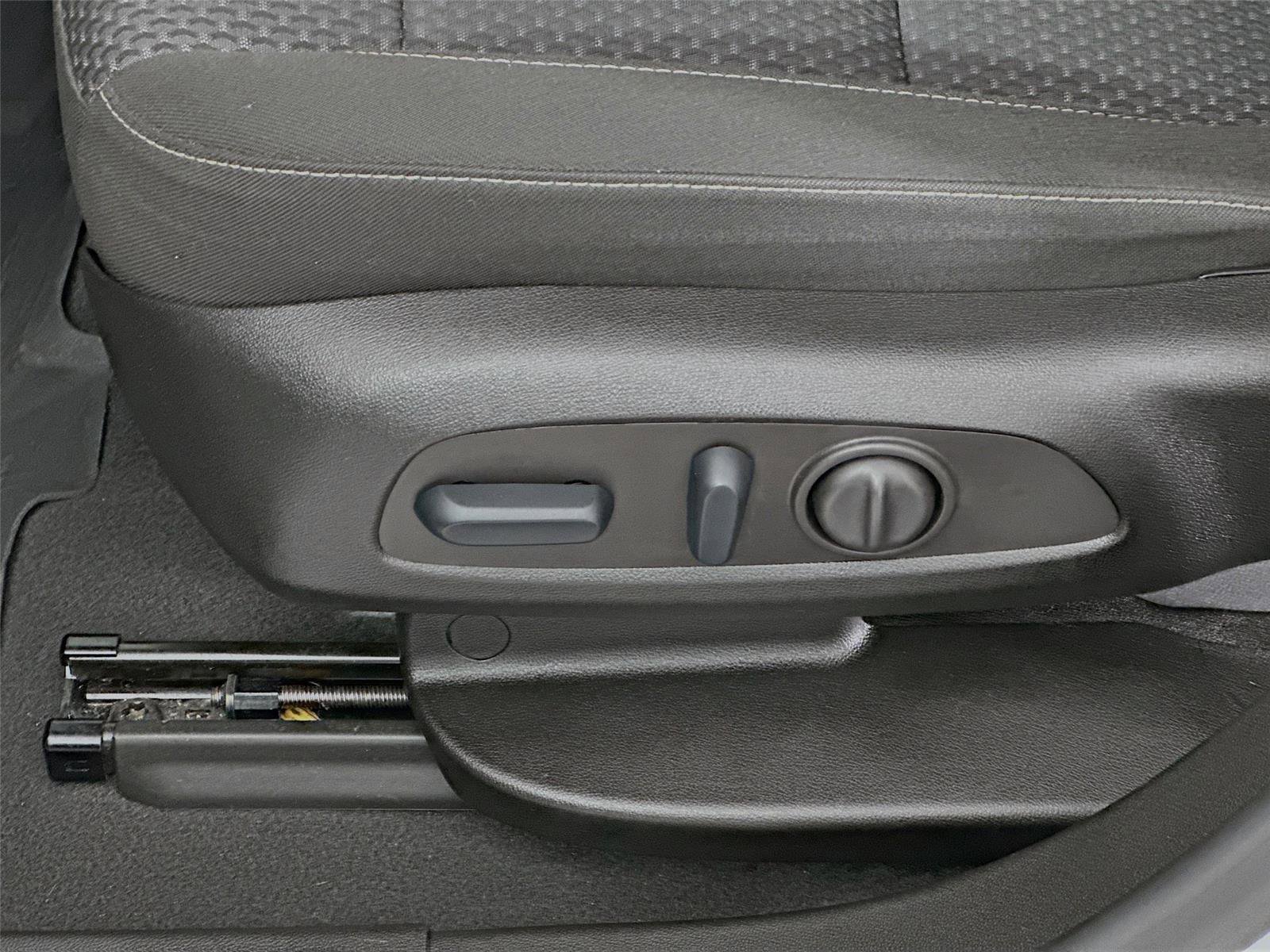 Used 2023 GMC Acadia SLE w/ Driver Convenience Package image 21