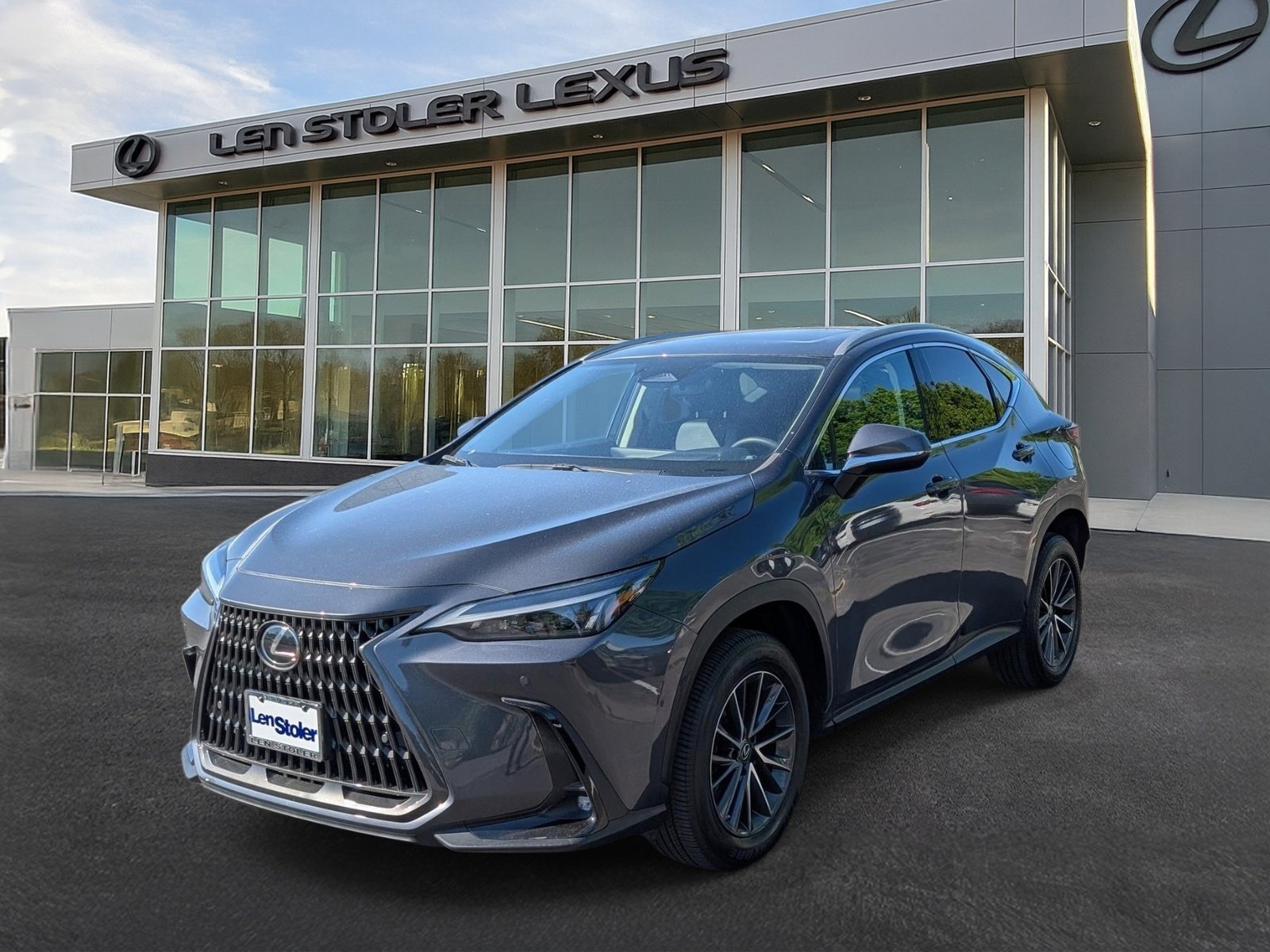 Used 2023 Lexus NX 350h AWD image 7