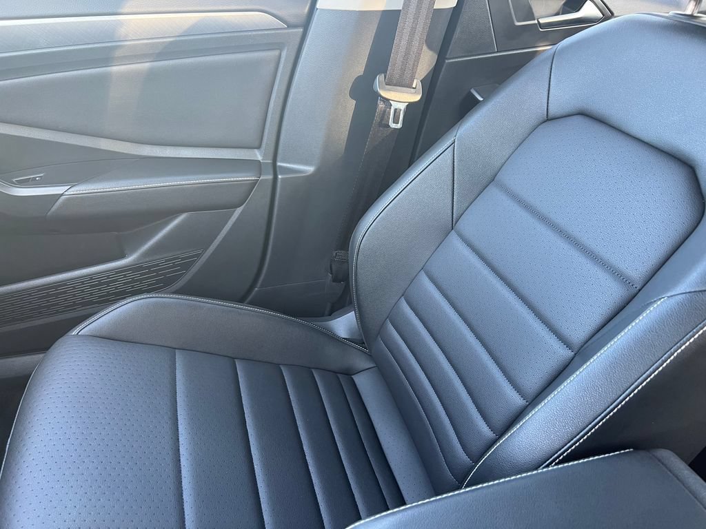 Used 2024 Volkswagen Jetta SE FWD image 27