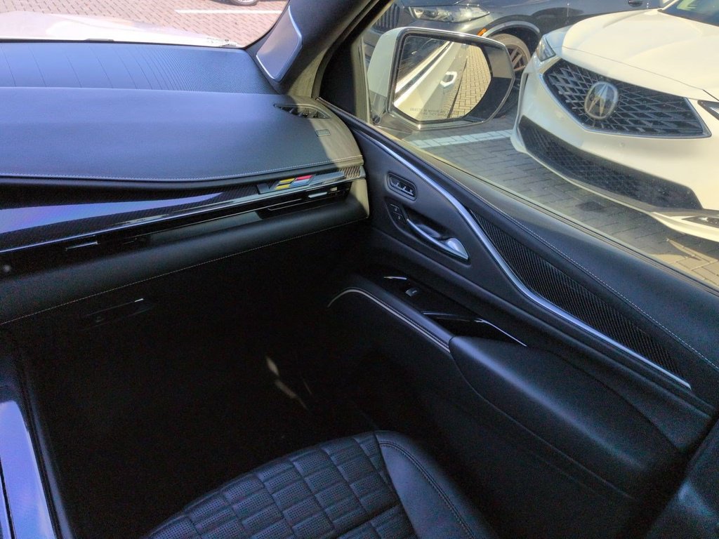 Used 2022 Cadillac Escalade Sport Platinum AWD/4WD image 19