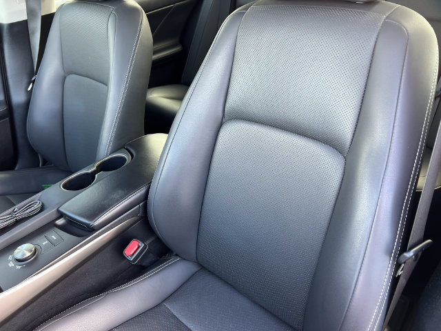 Used 2018 Lexus IS 300 AWD w/ Premium Package image 14