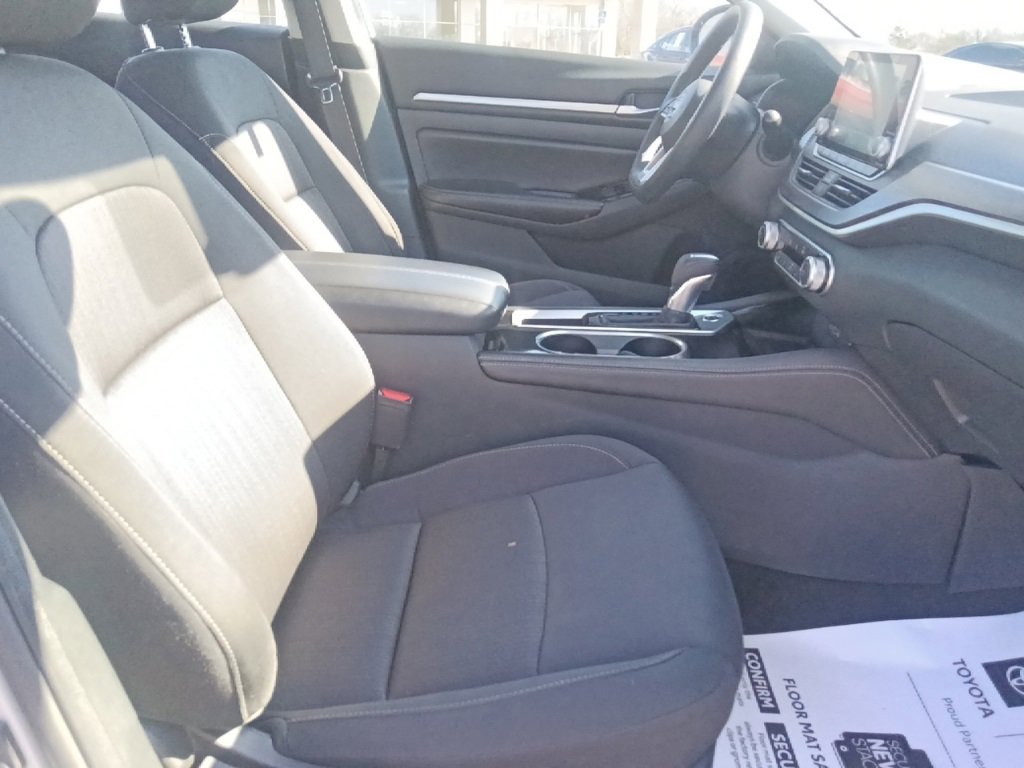Used 2023 Nissan Altima 2.5 SV image 29