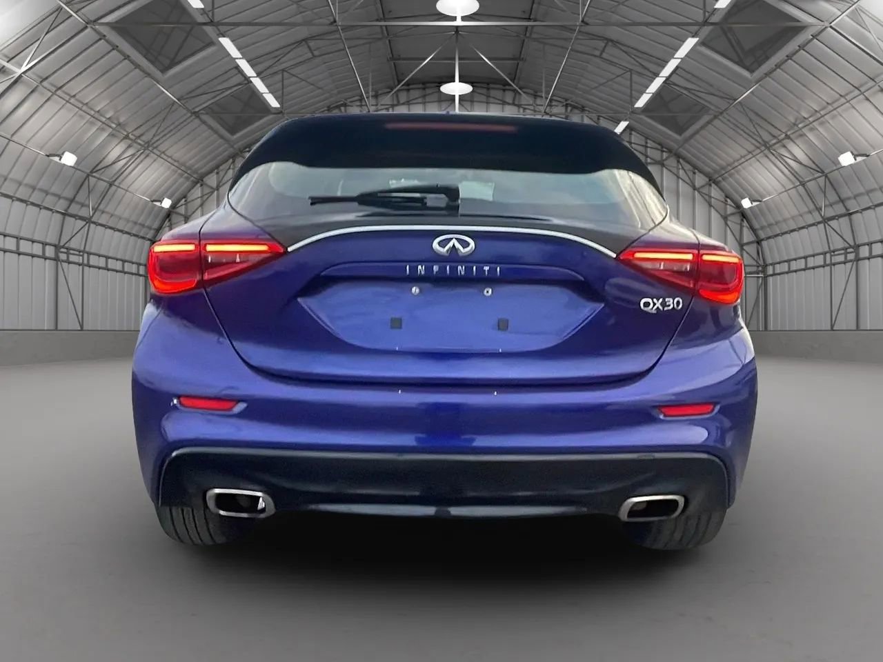 Used 2017 INFINITI QX30 FWD image 4