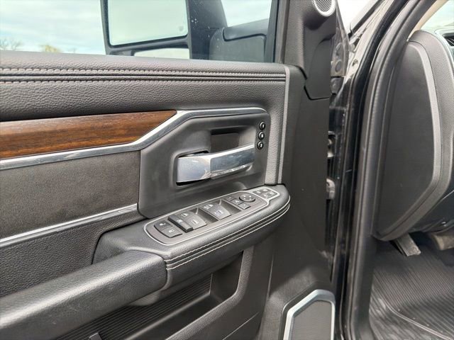 Used 2024 RAM 3500 Laramie AWD/4WD image 19
