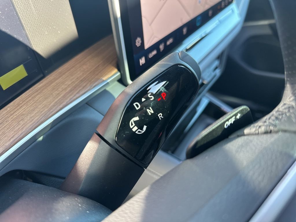 New 2026 Volkswagen Tiguan SEL R-Line image 24