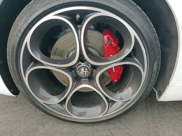 Used 2024 Alfa Romeo Giulia Ti image 8