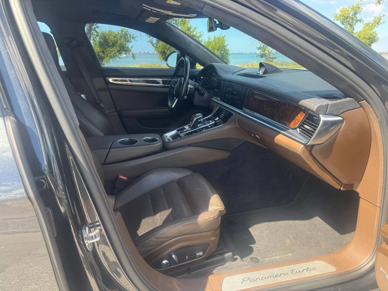 Used 2017 Porsche Panamera Turbo w/ Sport Package image 52