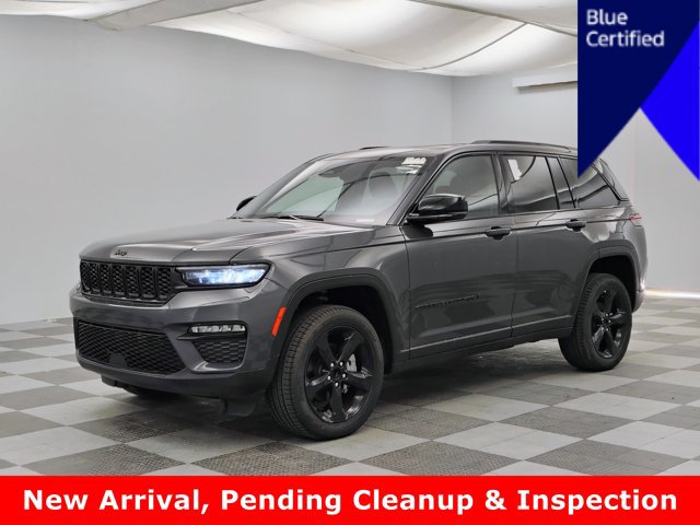 Used 2024 Jeep Grand Cherokee Limited w/ Black Appearance Package AWD/4WD image 1