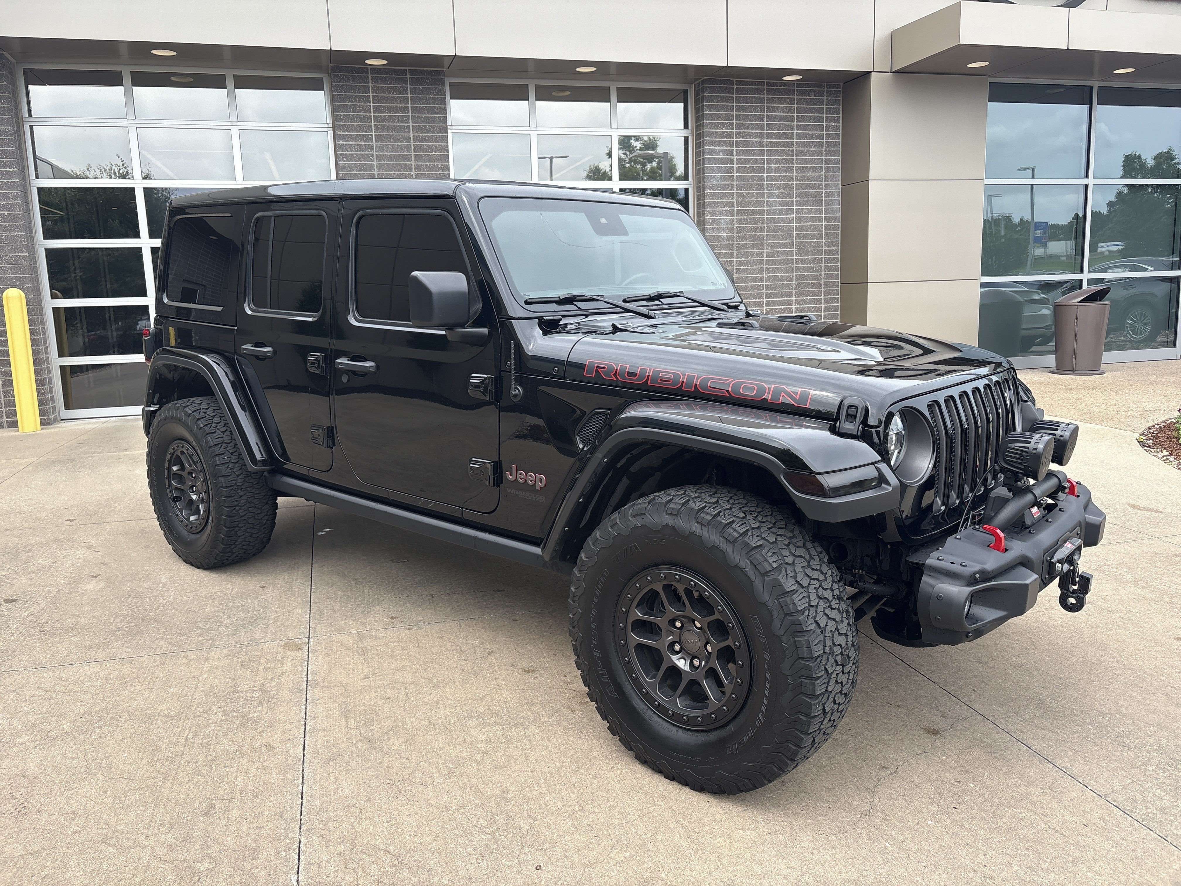 Used 2022 Jeep Wrangler Unlimited Rubicon w/ Steel Bumper Group AWD/4WD image 2
