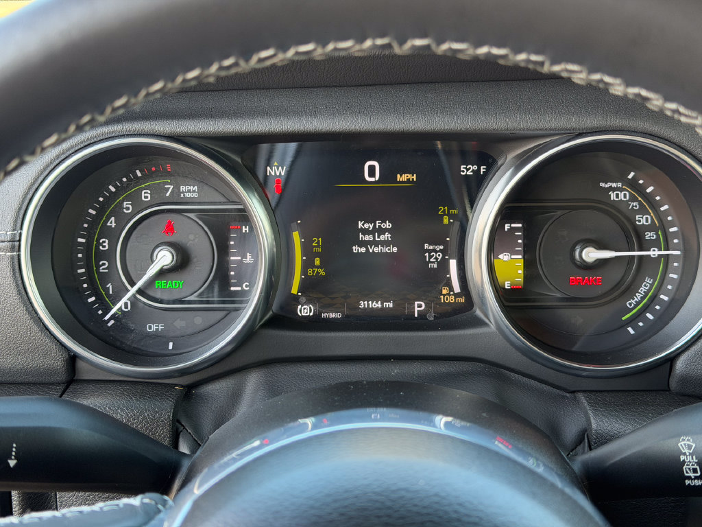 Used 2022 Jeep Wrangler Unlimited Sahara AWD/4WD image 10