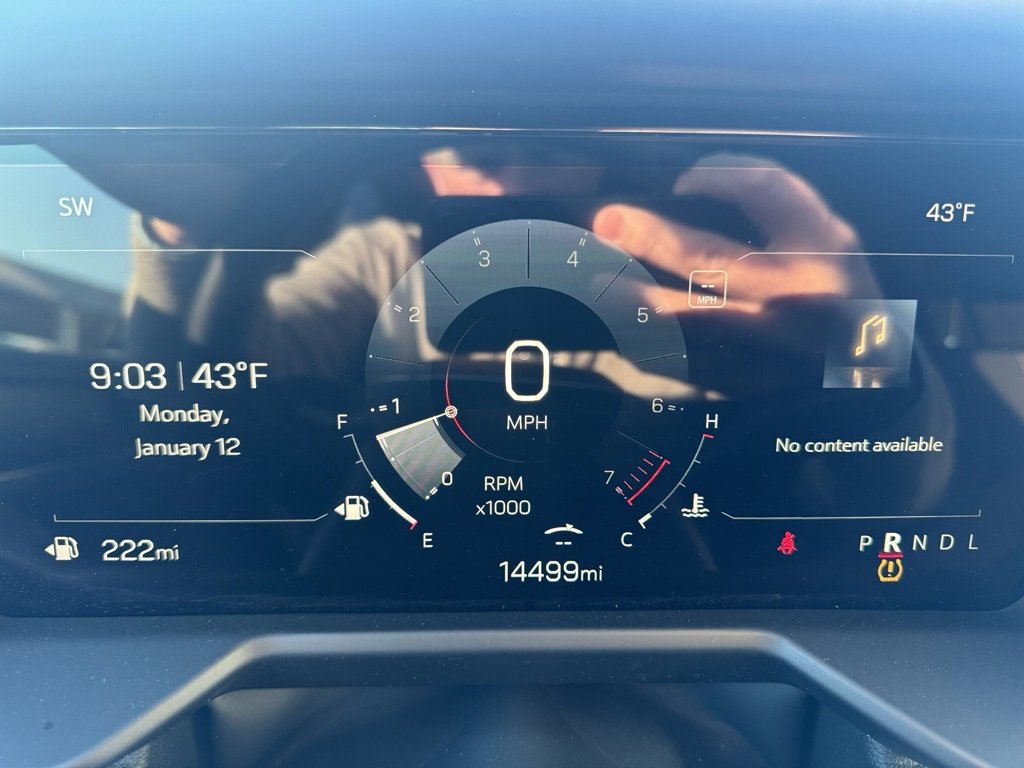 Used 2025 GMC Acadia Elevation image 15