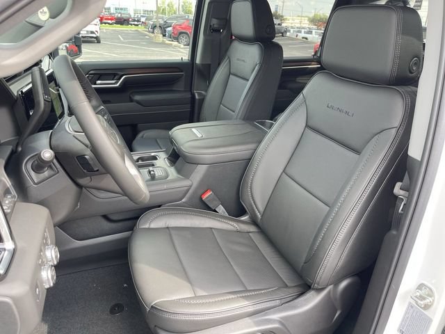 New 2026 GMC Sierra 2500 Denali w/ Denali Reserve Package AWD/4WD image 11