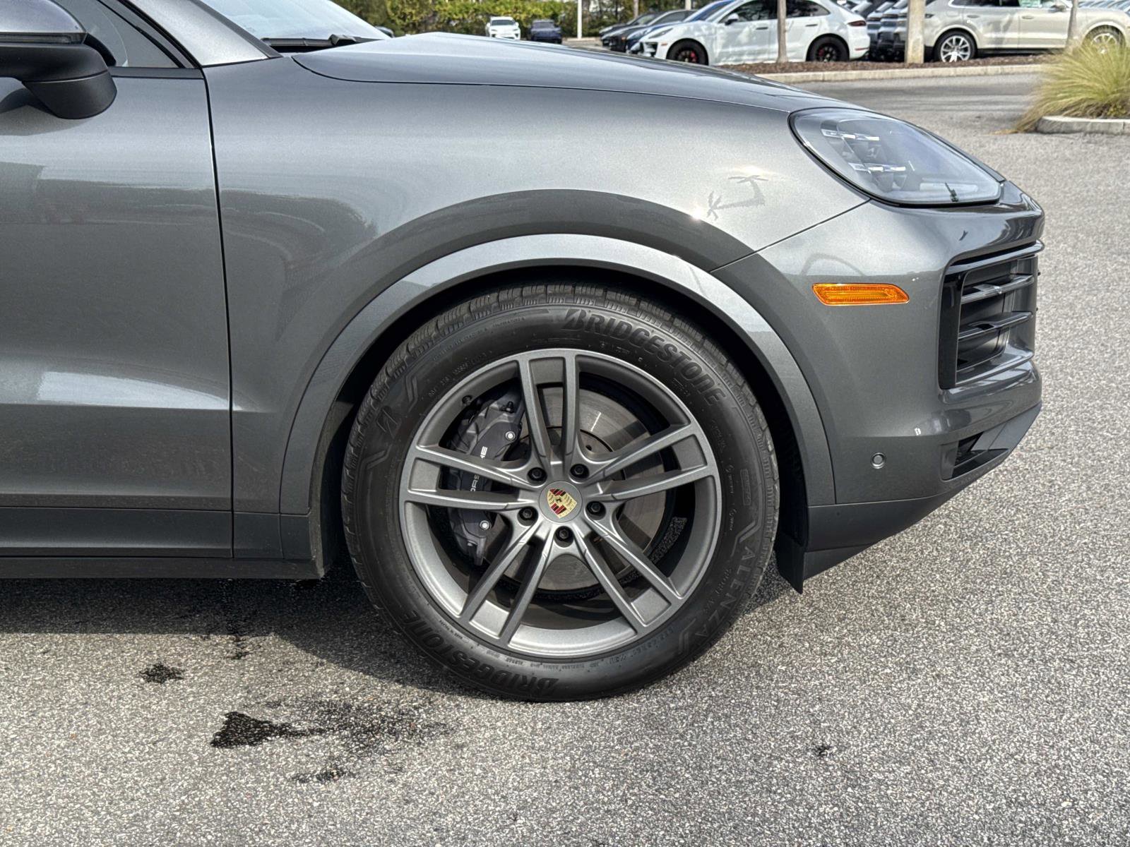 Certified 2024 Porsche Cayenne Coupe image 12