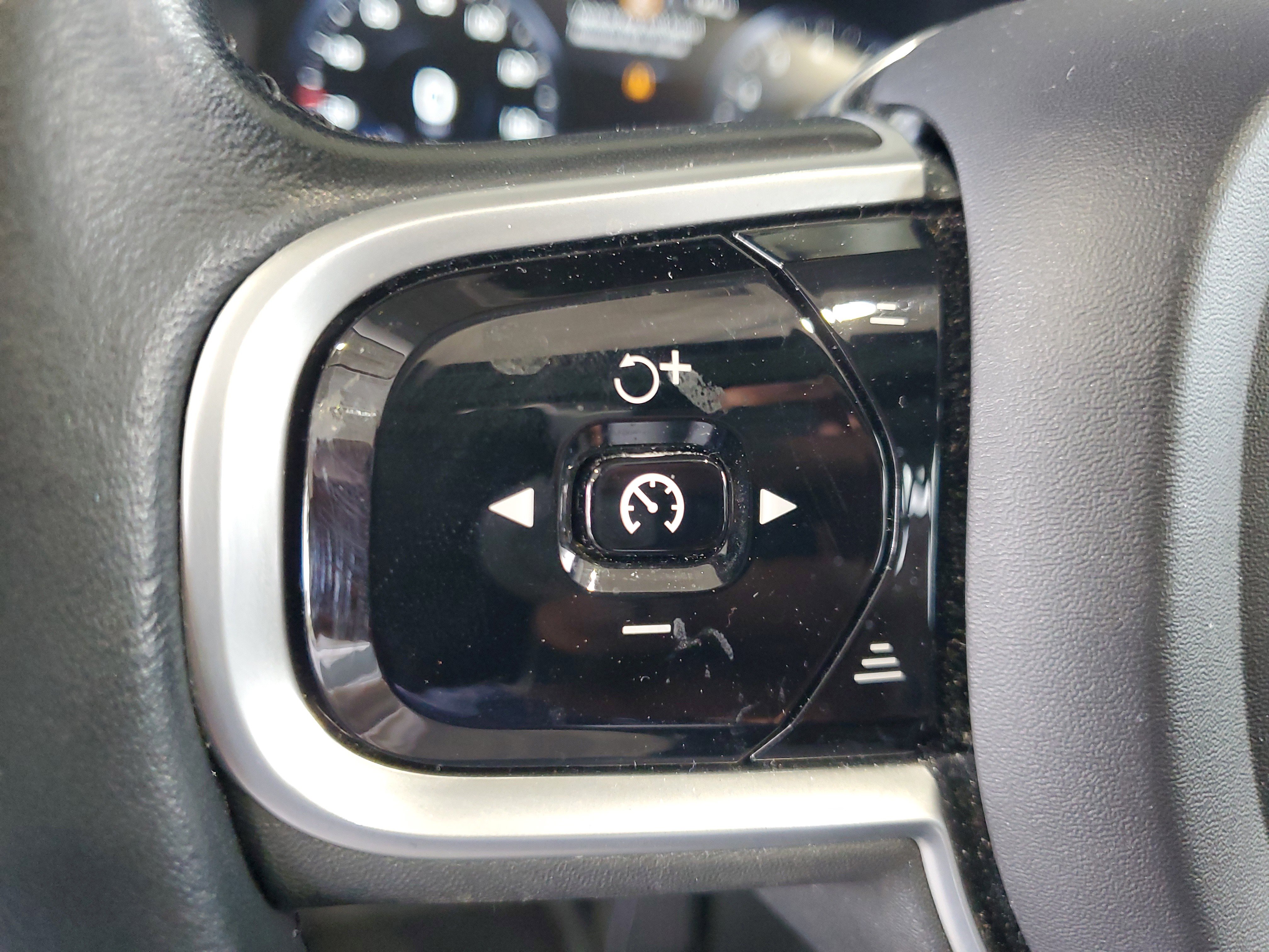 Used 2021 Volvo XC90 T6 Inscription w/ Protection Package AWD/4WD image 23