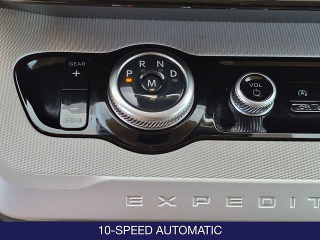 Used 2025 Ford Expedition Max Active AWD/4WD image 17