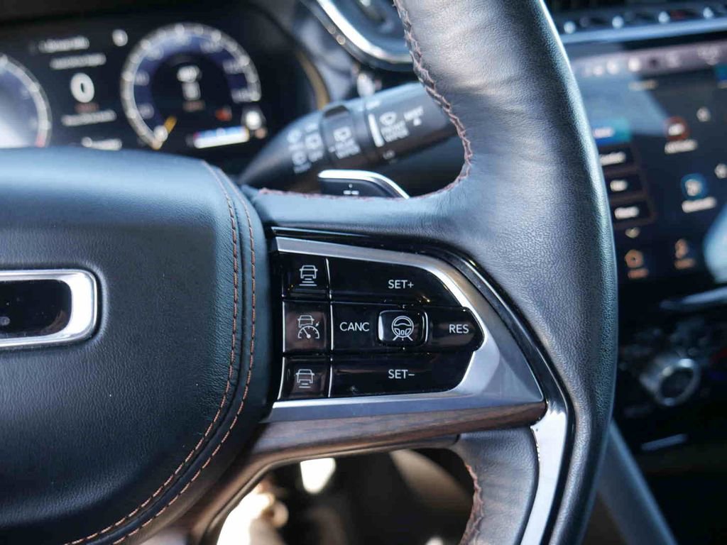 Used 2023 Jeep Grand Cherokee Summit w/ Adv Protech Group IV image 41