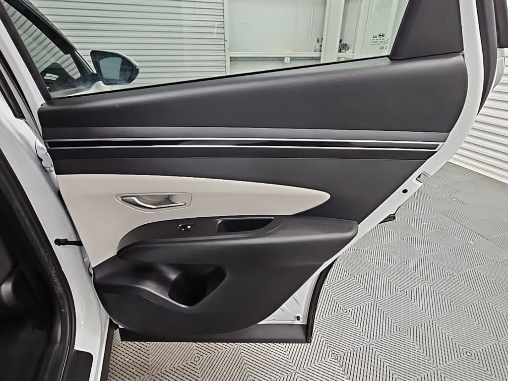 Used 2022 Hyundai Tucson SEL image 32