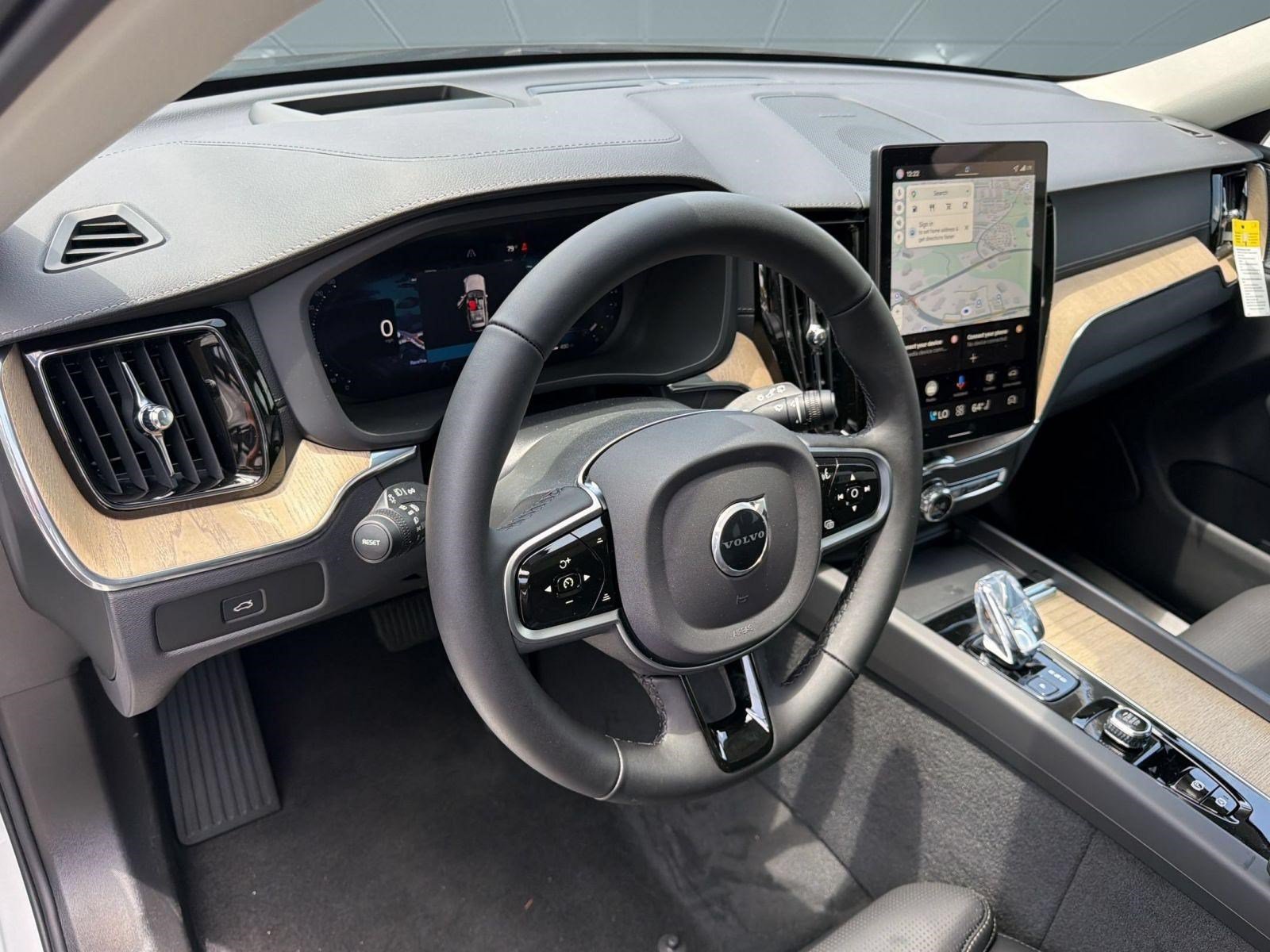 New 2026 Volvo XC60 B5 Ultra w/ Climate Package AWD/4WD image 4