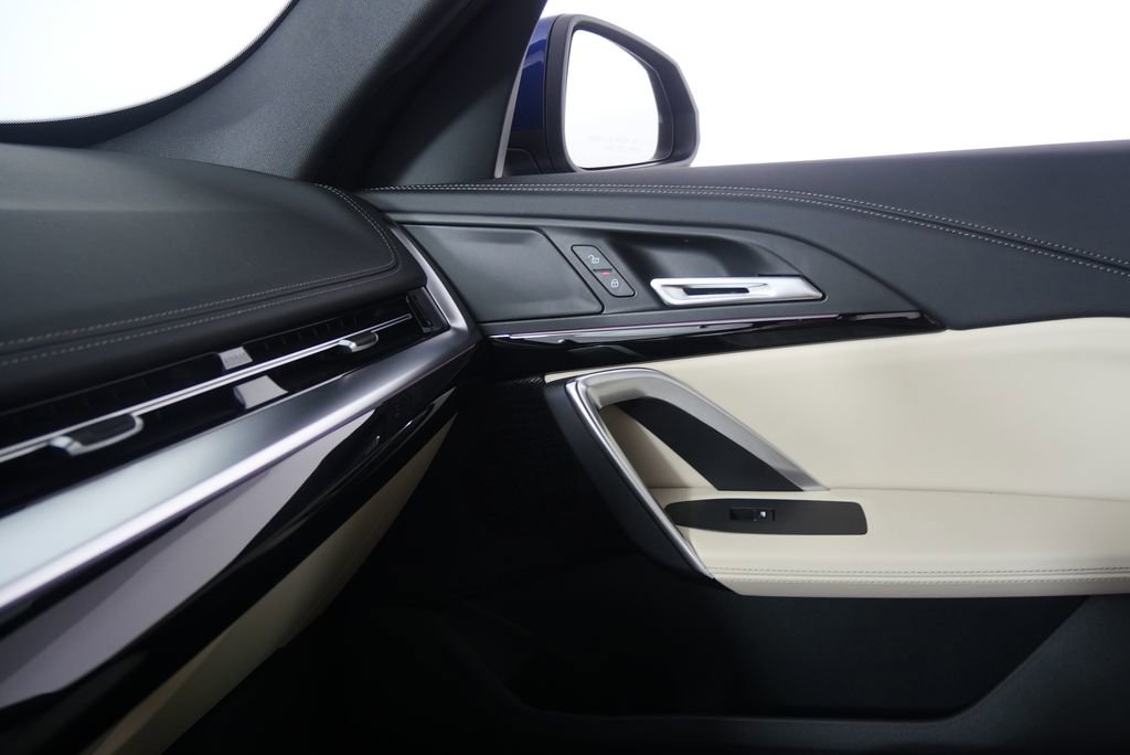 Used 2025 BMW X1 xDrive28i AWD/4WD image 22