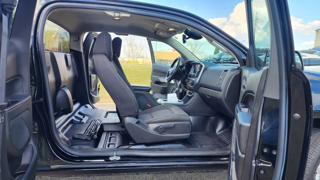Used 2022 Chevrolet Colorado LT w/ Fleet Safety Package RWD image 20