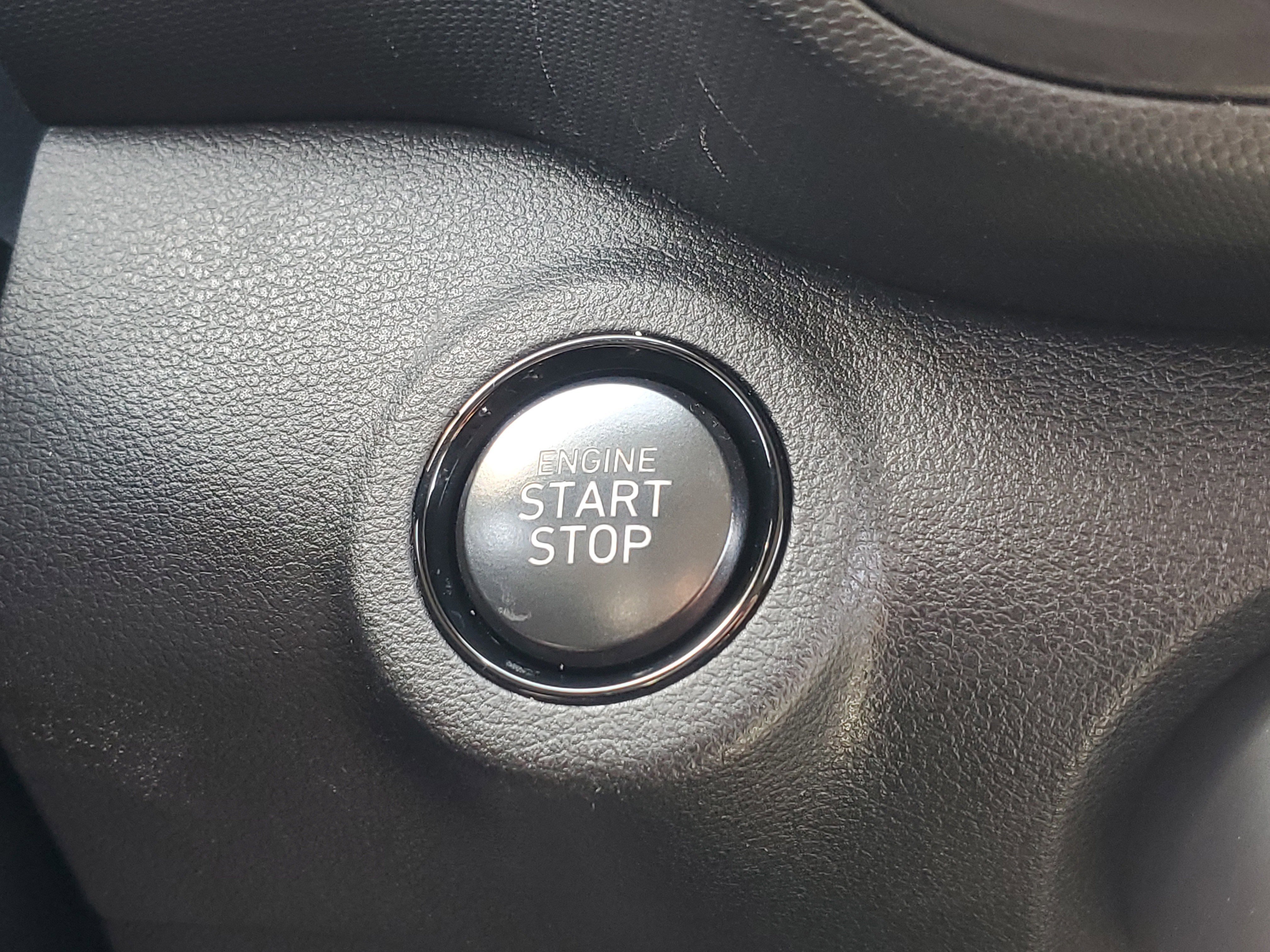 Used 2023 Hyundai Venue Limited image 30