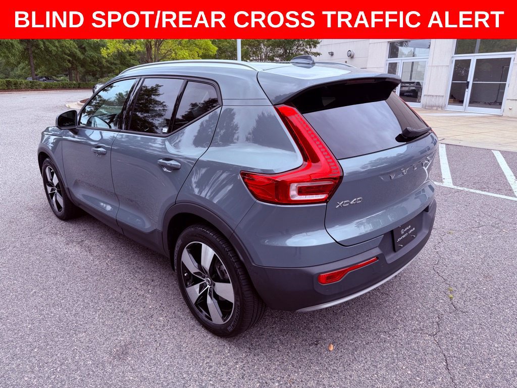 Used 2021 Volvo XC40 T5 Momentum w/ Premium Package AWD/4WD image 5