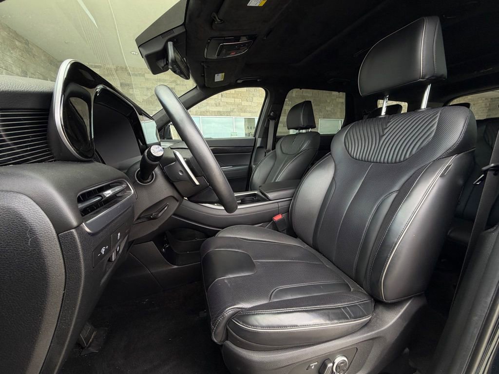 Used 2024 Hyundai Palisade Calligraphy image 5