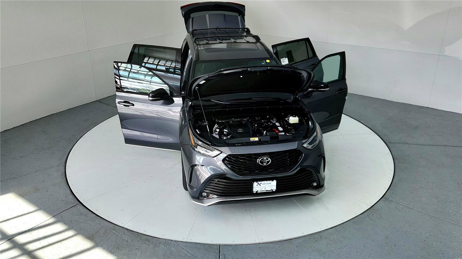 Used 2023 Toyota Highlander XSE AWD/4WD image 22