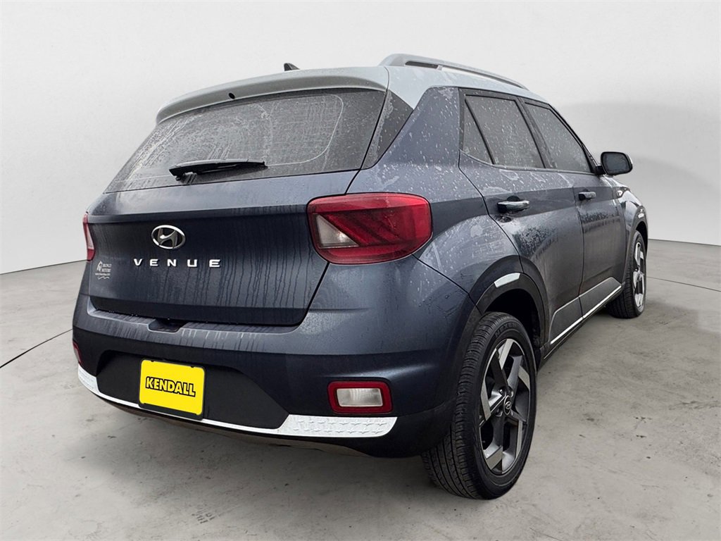 Used 2020 Hyundai Venue image 4