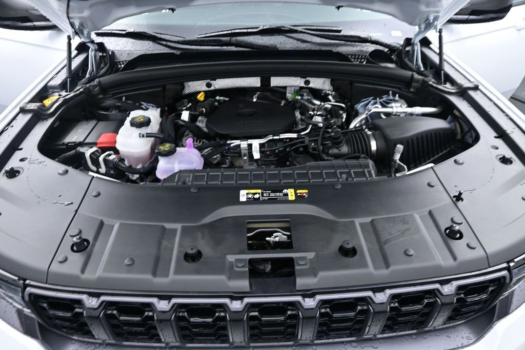 New 2026 Jeep Grand Cherokee L Limited w/ Limited Altitude Package AWD/4WD image 24