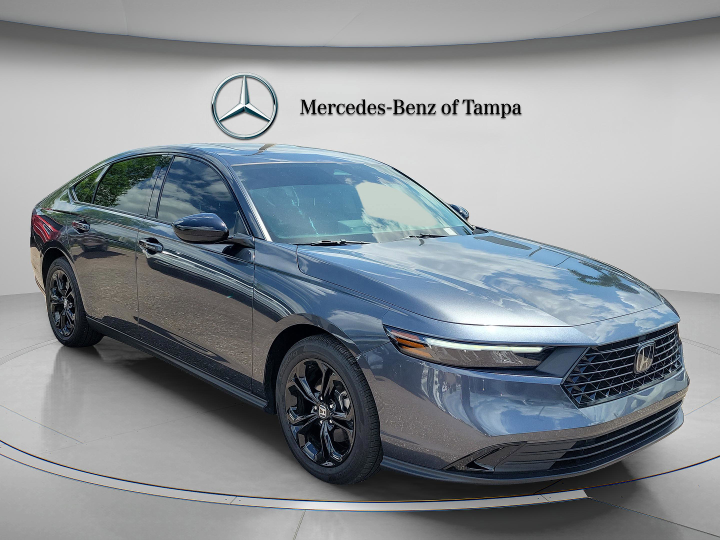 Used 2025 Honda Accord SE image 4