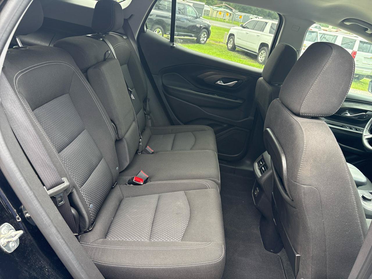 Used 2024 GMC Terrain SLE FWD image 17