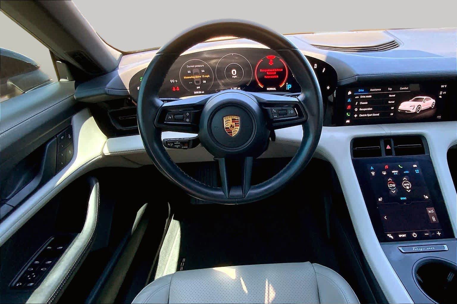 Used 2022 Porsche Taycan RWD image 5
