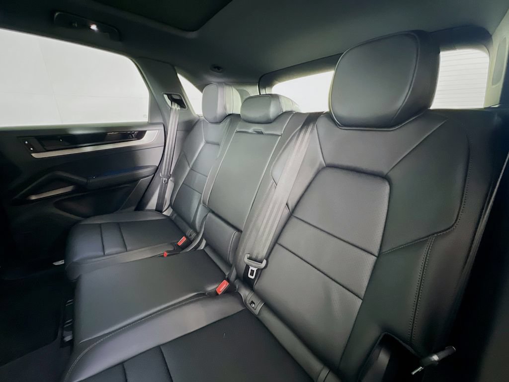 New 2026 Porsche Cayenne E-Hybrid AWD/4WD image 24