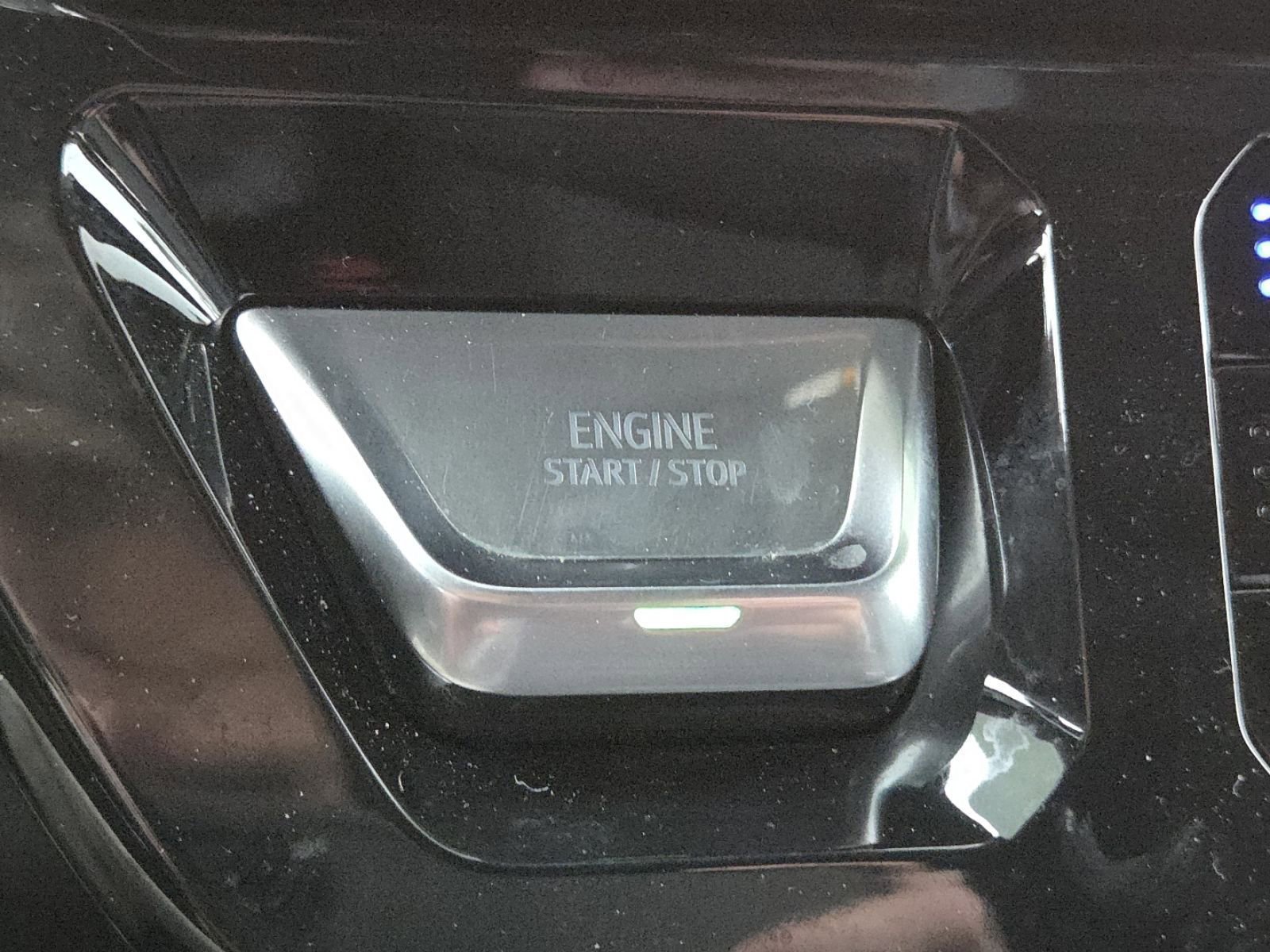 Used 2025 GMC Sierra 2500 Denali w/ Technology Package image 11