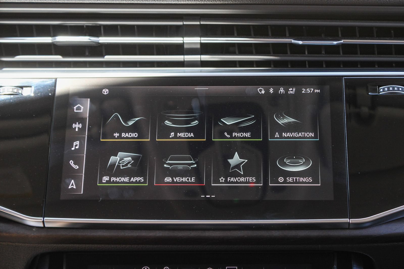 Used 2022 Audi Q7 2.0T Premium Plus w/ Premium Plus Package AWD/4WD image 17