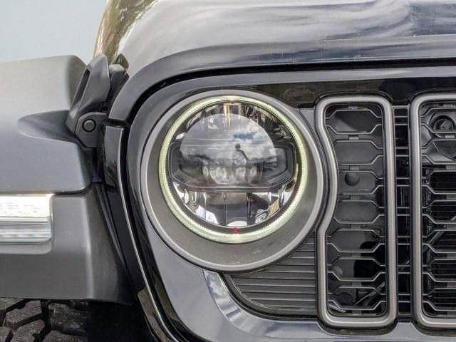 New 2026 Jeep Gladiator Rubicon w/ Safety Group AWD/4WD image 9