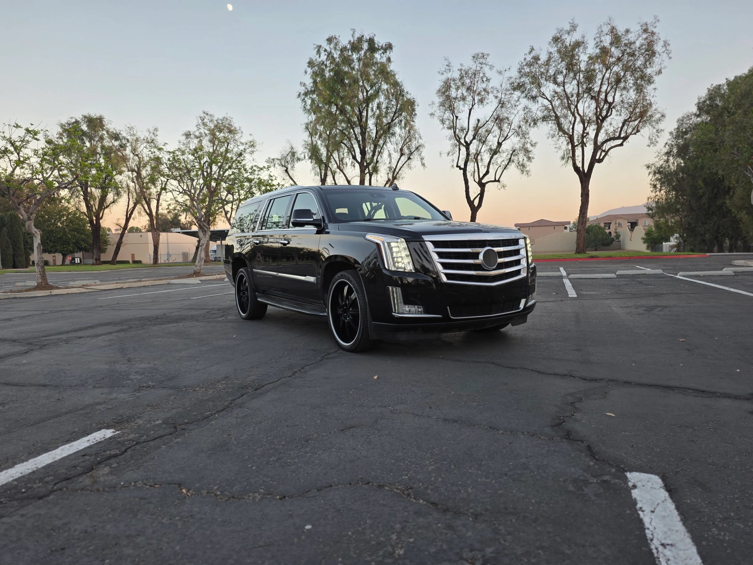 Used 2015 Cadillac Escalade ESV Luxury