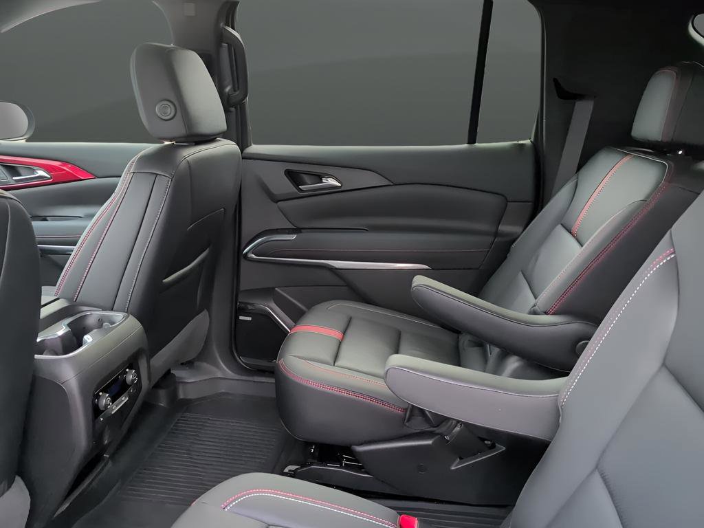 Used 2025 Chevrolet Traverse RS image 23