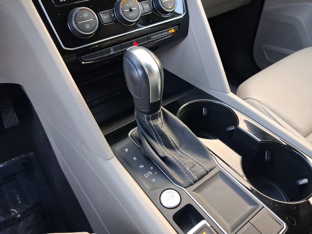 Used 2022 Volkswagen Atlas SE w/ Black Wheel Package image 23