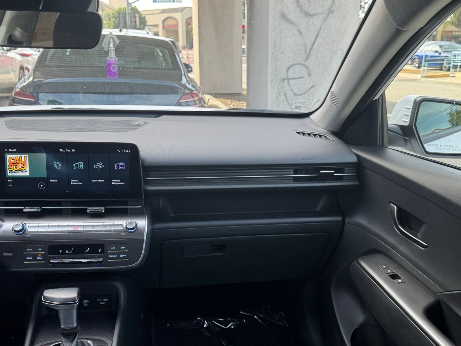 Used 2025 Hyundai Kona SEL image 35