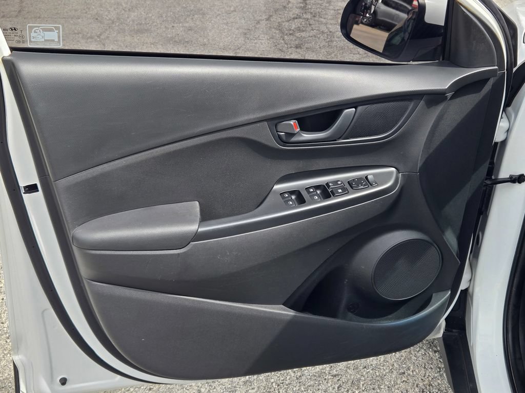 Used 2022 Hyundai Kona SE AWD/4WD image 25