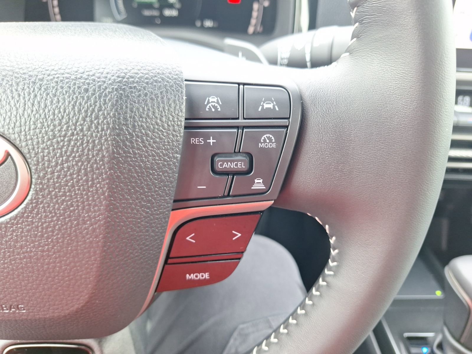 Used 2025 Toyota Camry SE FWD image 20