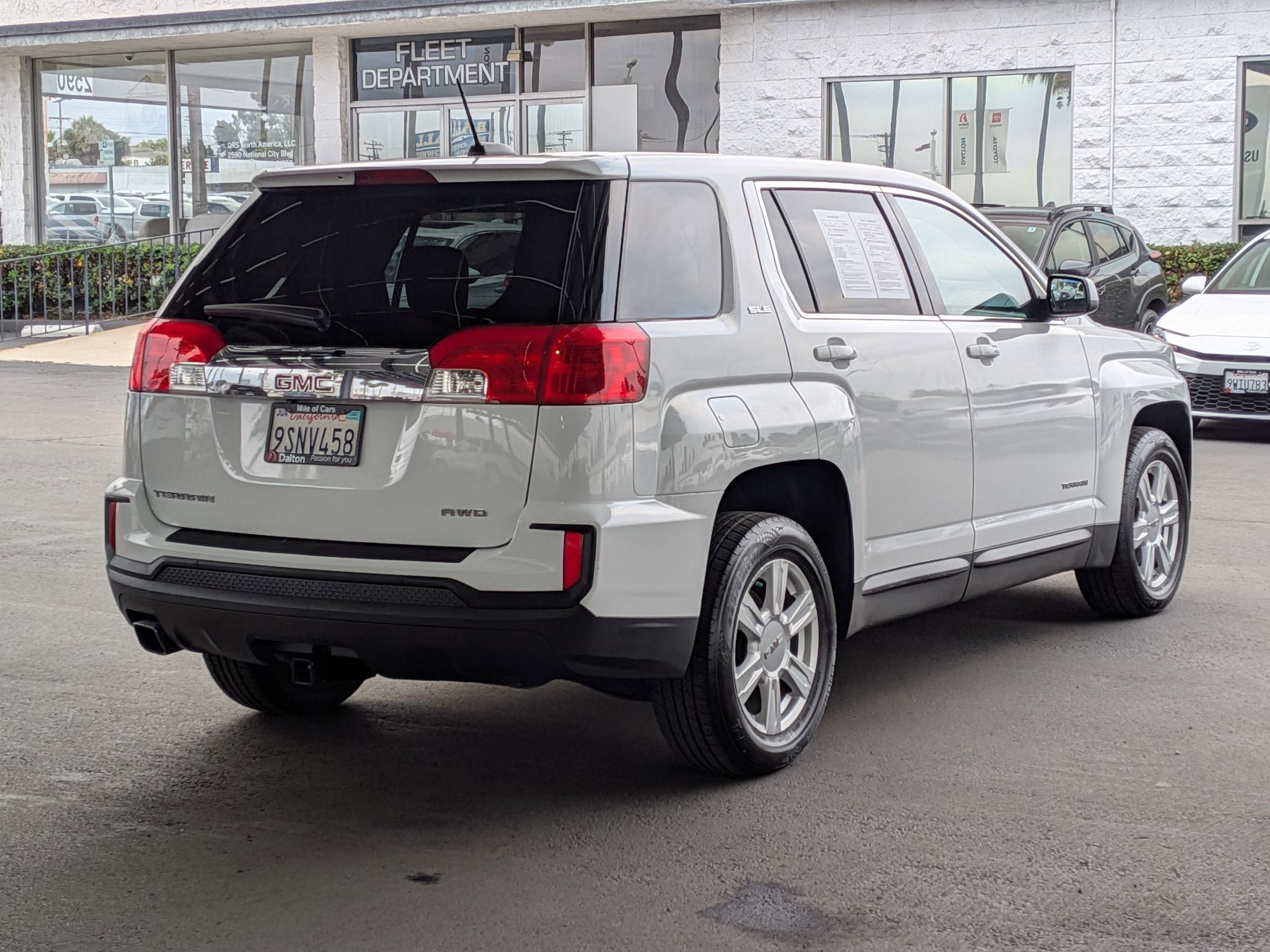 Used 2016 GMC Terrain SLE AWD/4WD image 4