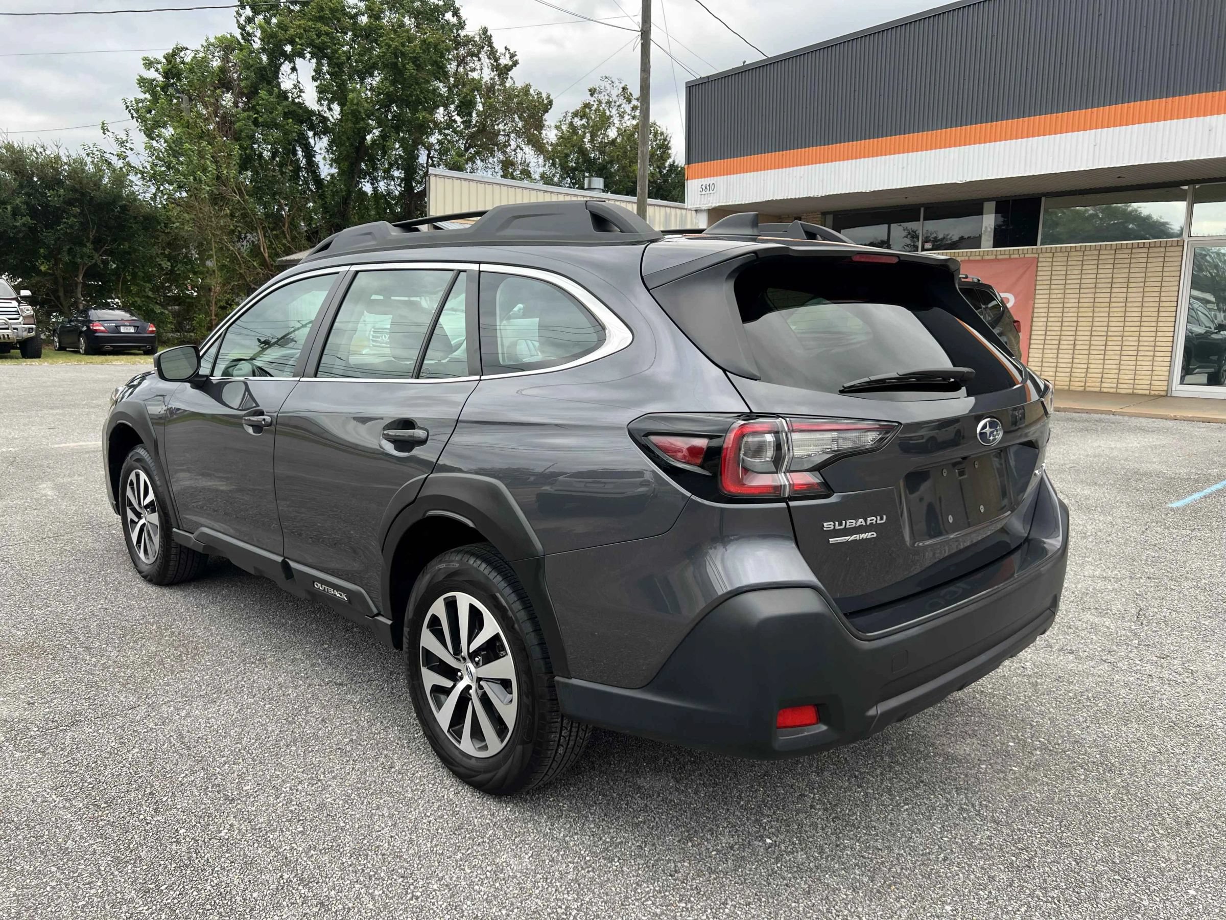 Used 2024 Subaru Outback AWD/4WD image 8