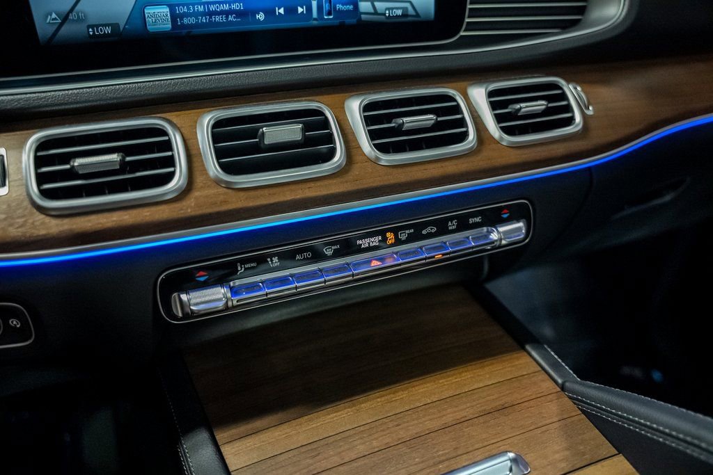 Used 2024 Mercedes-Benz GLE 350 4MATIC w/ AMG Line Exterior image 54